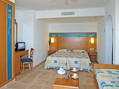 Insotel Club Tarida Playa 卡拉塔瑞达