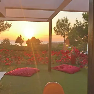 Villa Nyumba Ya Sun, Cala Tarida (Ibiza)